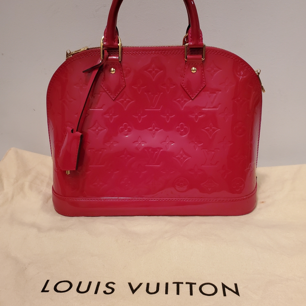 Authentic Louis Vuitton Alma Pm Vernis Leather Glossy Red Satchel Top Handle Bag